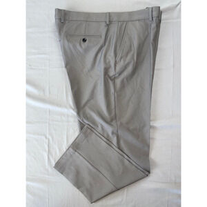 Greg Norman Flat Front Chino Style Ultimate Travel Pants. Men's 38X29, EUC!!